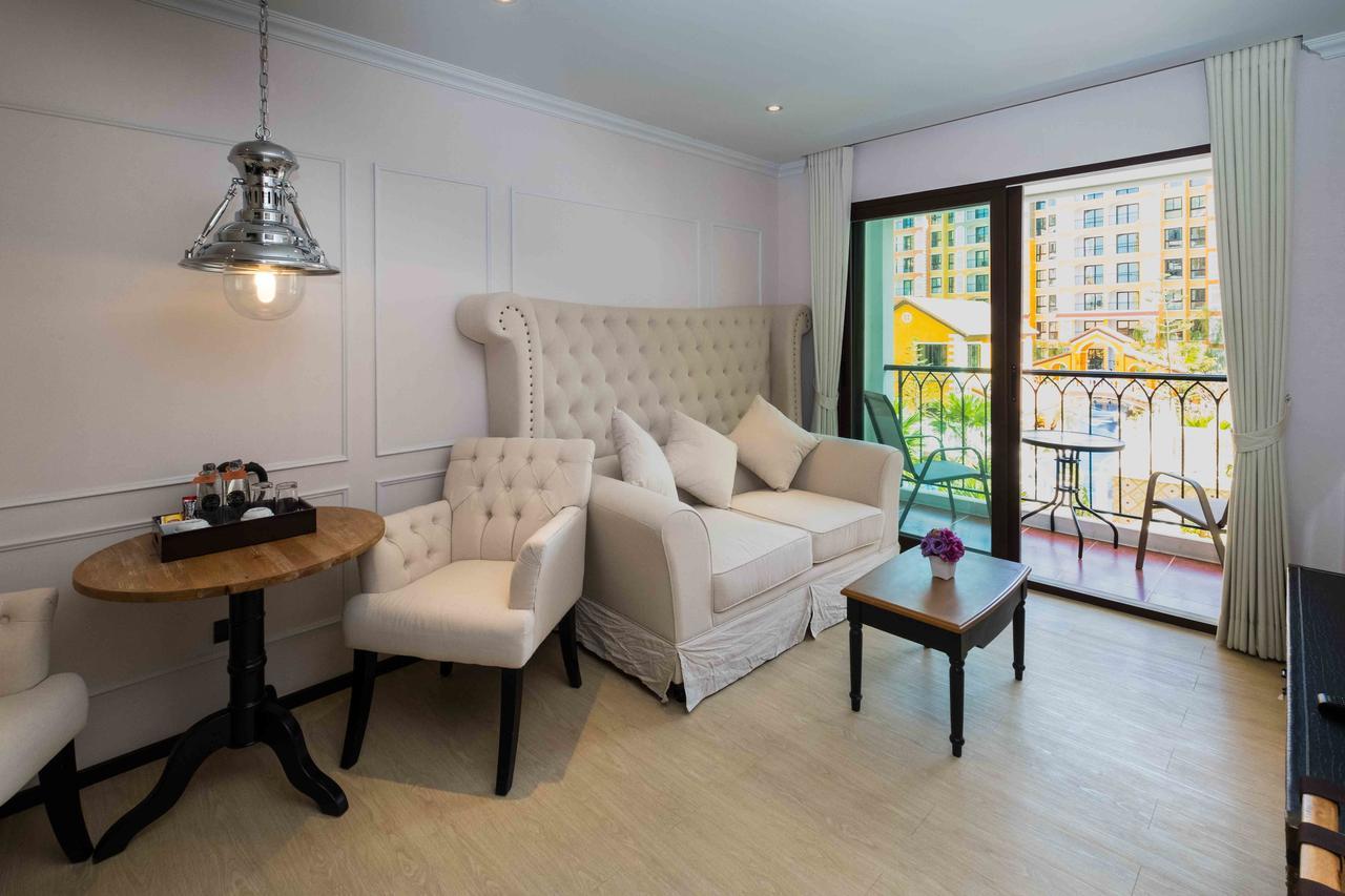 The Symphony Suites Pattaya Pantai Jomtien Luaran gambar